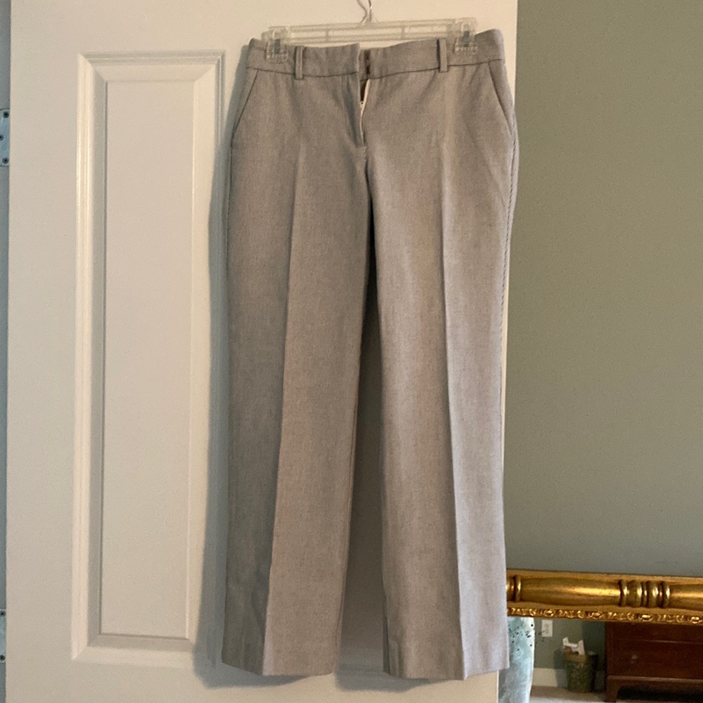 So Cute! Talbots Petite Newport Pant Size 4P. Grey & White Pin Stripe. Preowned